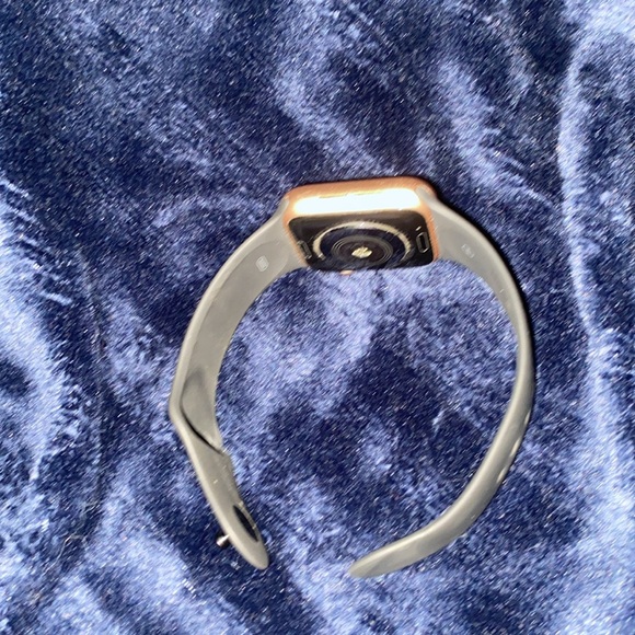 Apple watch series 5.. - Picture 7 of 17